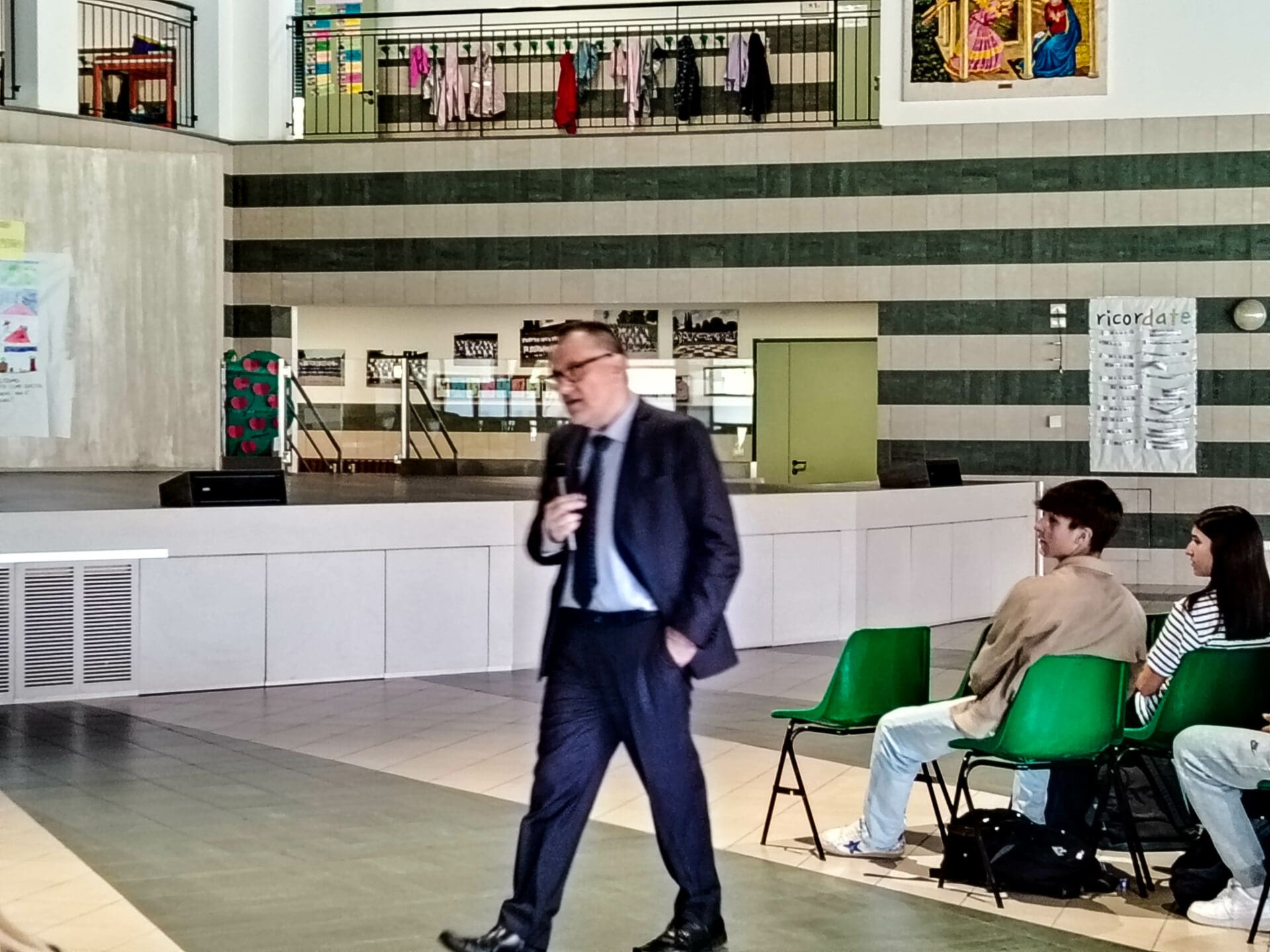 Cyberbullismo: una lezione di consapevolezza digitale